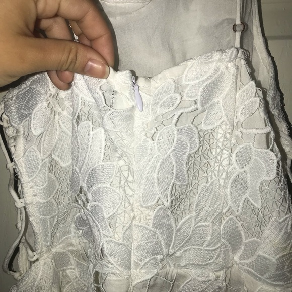 Kendall and Kylie white-laced romper - Picture 5 of 7